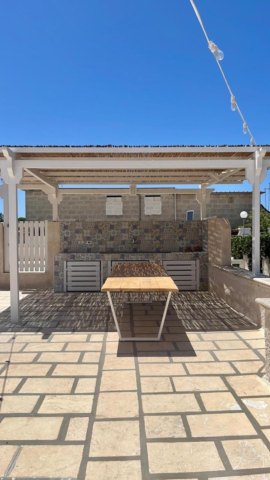 Perla Bianca Villa Marina di Lizzano Exterior photo
